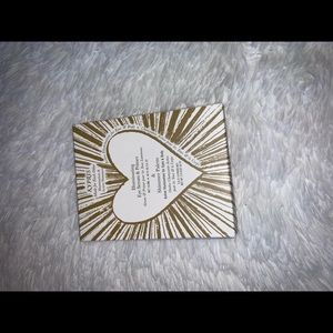 Eye serum, primer and shimmer palette